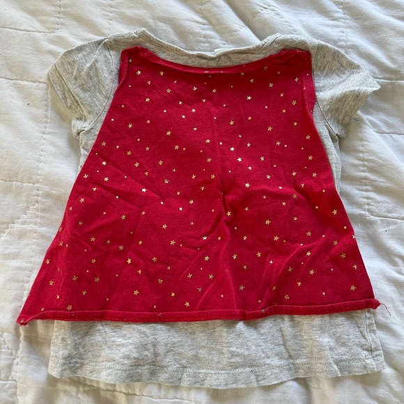 Gap Toddler Superwoman T shirt with removable red cape - Picture 8 of 9